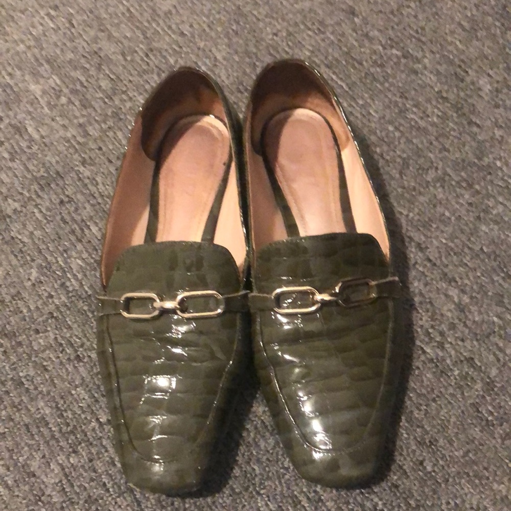 Schutz loafers with chain detail